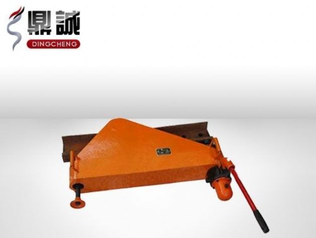 點(diǎn)擊查看詳細(xì)信息<br>標(biāo)題：垂直液壓彎軌機(jī) 閱讀次數(shù)：4361